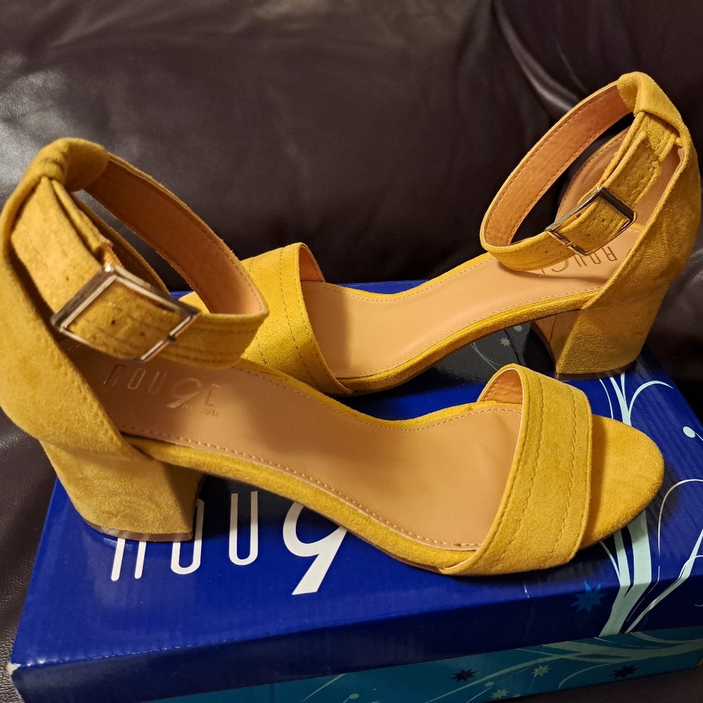 Brand New Rouge Mustard Suede Sandals Size 8.5